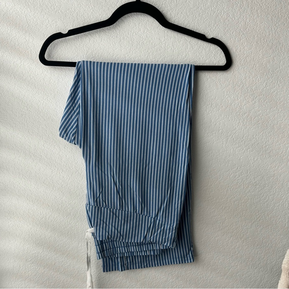 NWT! GAP Women’s Maternity M Blue/White Drawstring Striped Pajama Pants